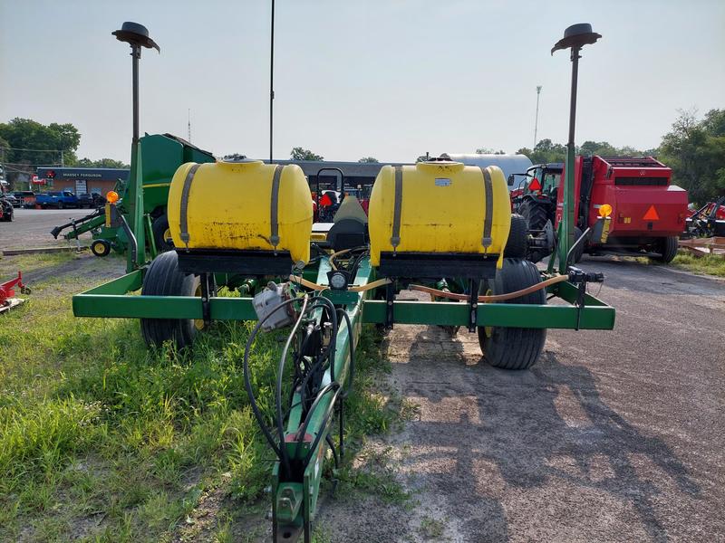 Planting & Seeding  John Deere 1780 Corn Planter Photo